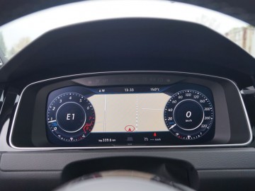 Volkswagen Golf R 2,0 TSI 310 KM DSG7 4Motion &ndash; Więcej Golfa w Golfie
